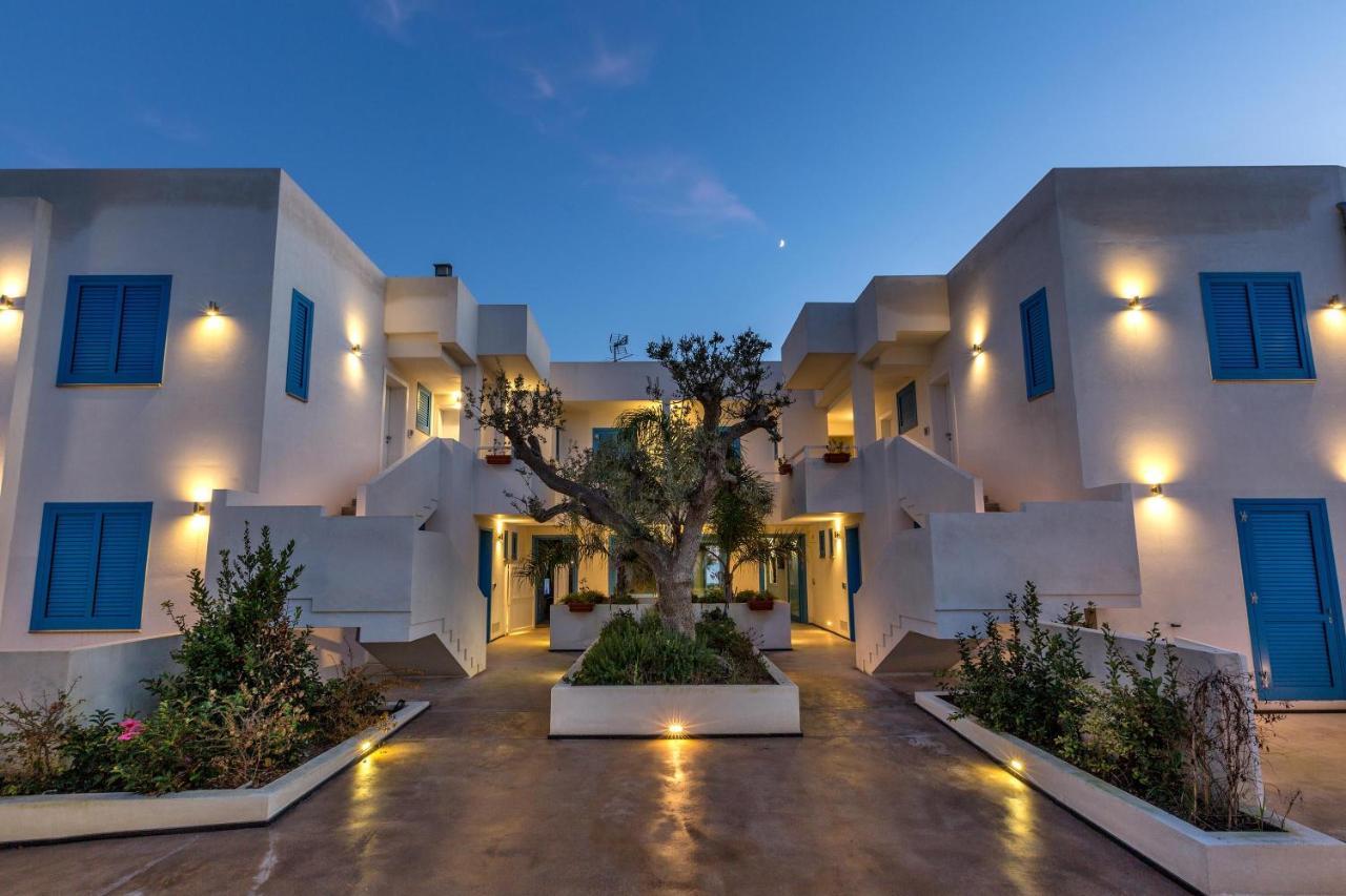Solmaris Seaside - B&B Sul Mare Maruggio Exterior photo